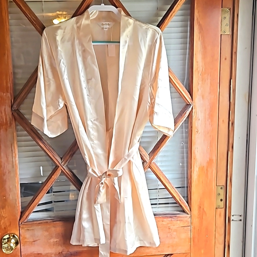 Miss to Mrs Silky Robe
